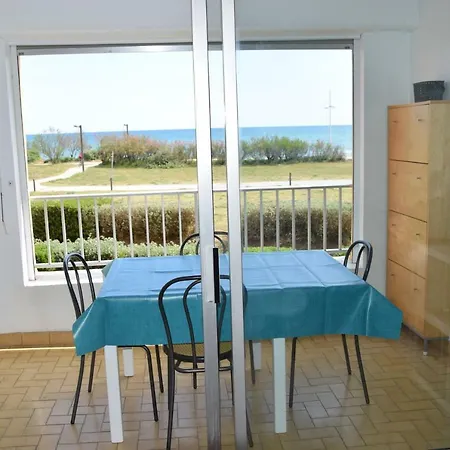 Apartment En 1ere Ligne Sur La Mer, Du Mole A 50 M *